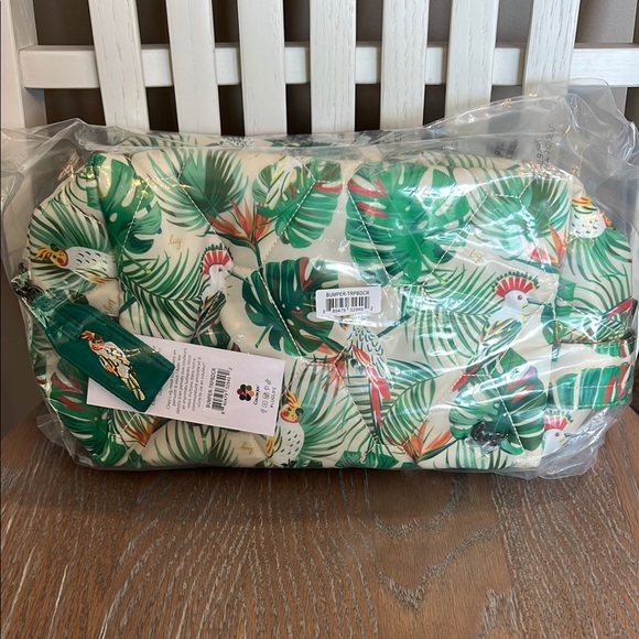 NWT RARE Lug Bumper 🦜Tropical Birds Cream - Picture 4 of 8